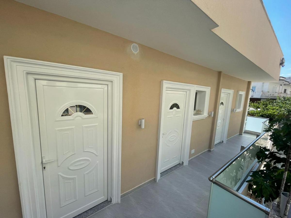 Villa Eden Breeze Саранде Екстериор снимка